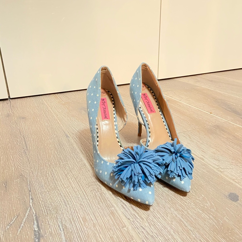 Betsy Johnson Pom Pom Pumps